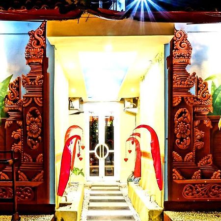 Puri Wisata Balinese Style Hotel Семиньяк Экстерьер фото
