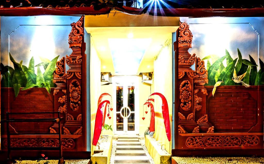 Puri Wisata Balinese Style Hotel Семиньяк Экстерьер фото